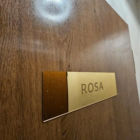 Apartament Perla De Rosa *
